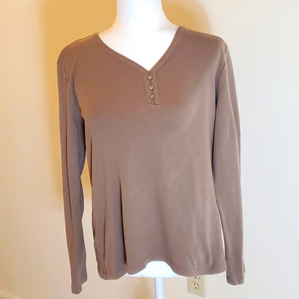 Hasting & Smith tan long sleeve v neck Henley shirt